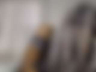 Bella's Live Sex Cam Show