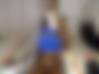 Bella's Live Sex Cam Show