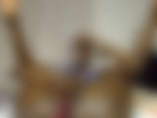 Bella's Live Sex Cam Show