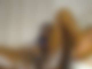 Live cam show with Bella - Black Squirt on Dolls Live