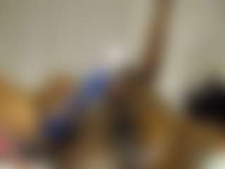 Live cam show with Bella - Athletic Ebony on StripNow