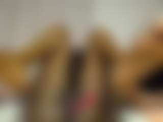 Live cam show with Bella - Big Tits on https://playwithruby.com