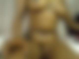 Bella's Live Sex Cam Show