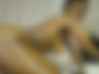 Live cam show with Bella - Smoking on CamwithHer