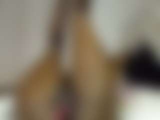 Live cam show with Bella - Public BBW on CSO-WL