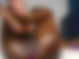 Bella's Live Sex Cam Show