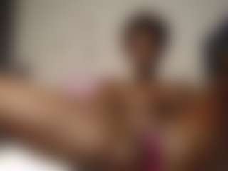 Bella's Live Sex Cam Show