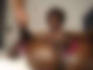 Live cam show with Bella - Public Black on TeamSkeetLive