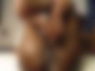 Bella's Live Sex Cam Show