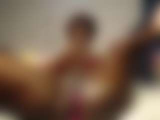 Bella's Live Sex Cam Show