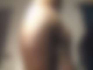 Bella's Live Sex Cam Show