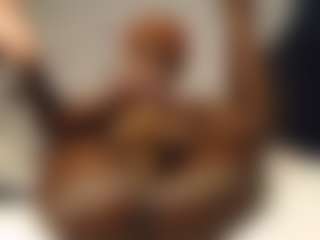 Bella's Live Sex Cam Show