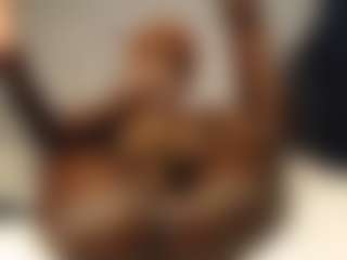 Bella's Live Sex Cam Show