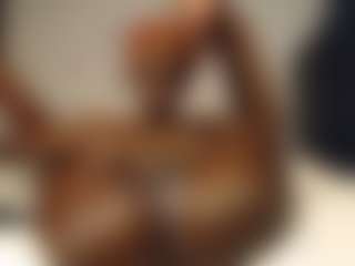 Bella's Live Sex Cam Show