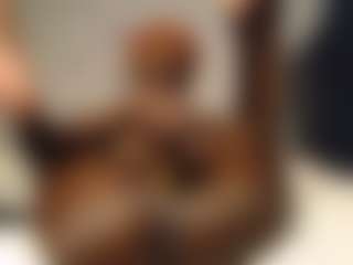 Bella's Live Sex Cam Show