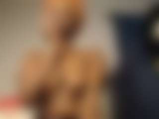 Bella's Live Sex Cam Show
