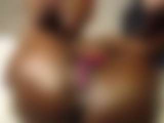 Bella's Live Sex Cam Show