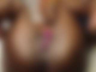 Bella's Live Sex Cam Show