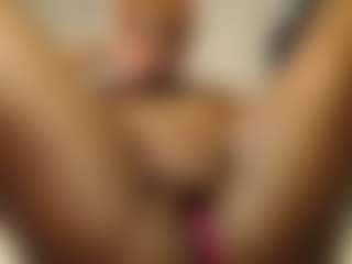 Bella's Live Sex Cam Show