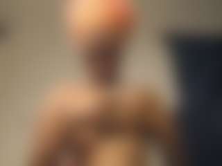 Bella's Live Sex Cam Show