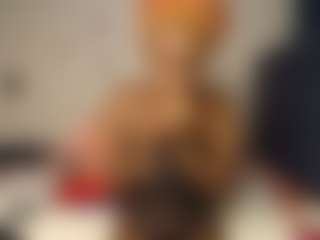 Bella's Live Sex Cam Show