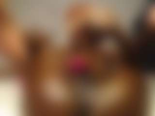 Bella's Live Sex Cam Show
