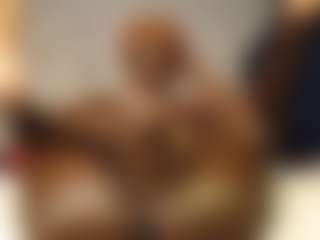 Bella's Live Sex Cam Show