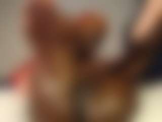 Bella's Live Sex Cam Show