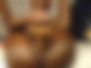 Bella's Live Sex Cam Show