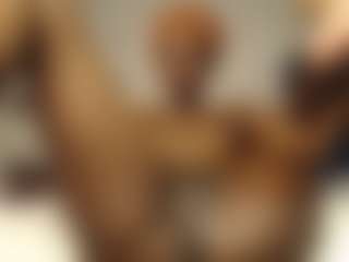 Bella's Live Sex Cam Show