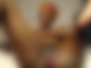 Bella's Live Sex Cam Show