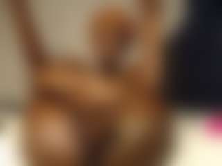 Bella's Live Sex Cam Show