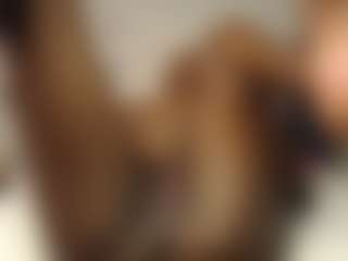 Bella's Live Sex Cam Show