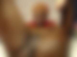 Bella's Live Sex Cam Show