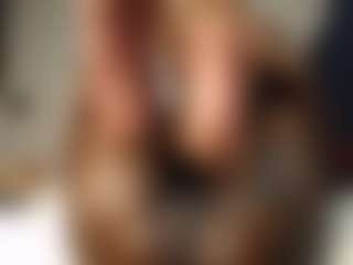 Bella's Live Sex Cam Show