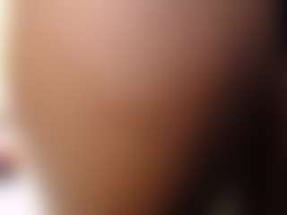 Bella's Live Sex Cam Show
