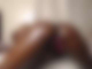 Bella's Live Sex Cam Show
