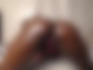 Bella's Live Sex Cam Show