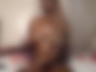 Bella's Live Sex Cam Show