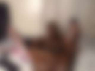 Bella's Live Sex Cam Show