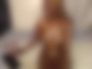 Bella's Live Sex Cam Show