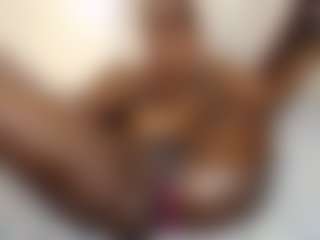 Bella's Live Sex Cam Show