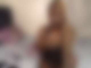 Bella's Live Sex Cam Show