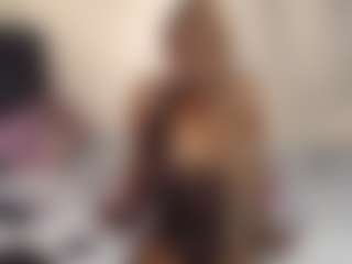 Bella's Live Sex Cam Show