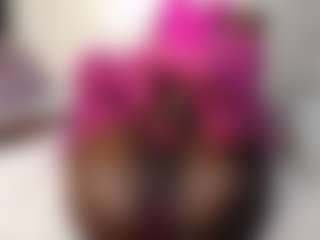 Bella's Live Sex Cam Show