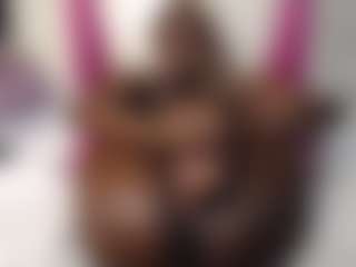 Bella's Live Sex Cam Show