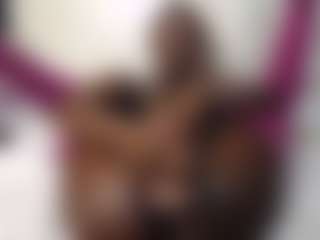 Bella's Live Sex Cam Show