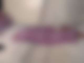 Bella's Live Sex Cam Show
