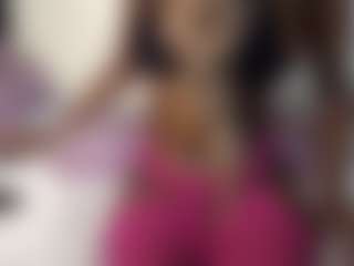 Live cam show with Bella - Smoking on Hubzter Live