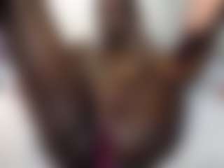 Bella's Live Sex Cam Show